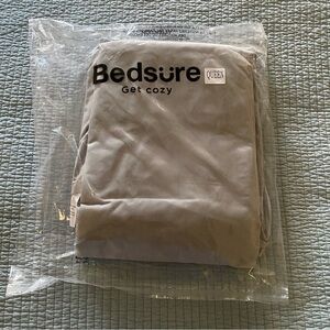 New Bedsure Queen Sheets, Pillow Cases and Shams in Medium Gray